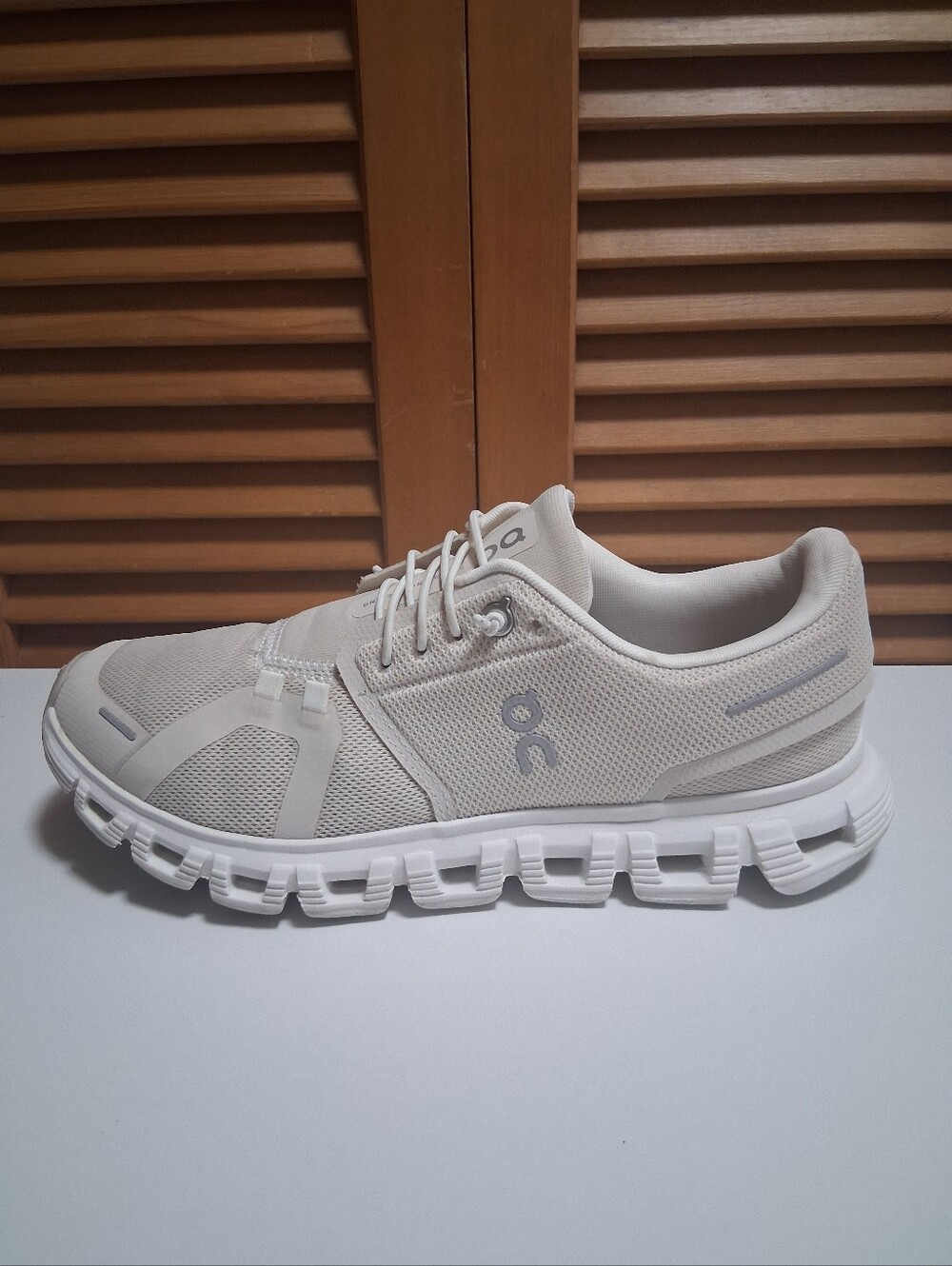 On Cloud 6 Pearl/White Women's Runnimg Shoe * Size: 8.5